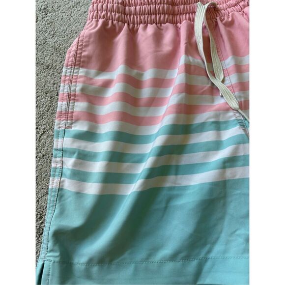 NWOT Chubbies The On The Horizons Swim Trunks Mens Small, $70 C32 - Picture 5 of 7